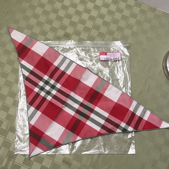 Thirty-One Pet Bandanna - Picture 1 of 5